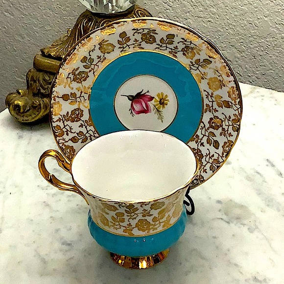 WINDSOR ROSE CUP & SAUCER SET VINTAGE MADE IN ENGLAND BONE CHINA - Picture 6 of 16